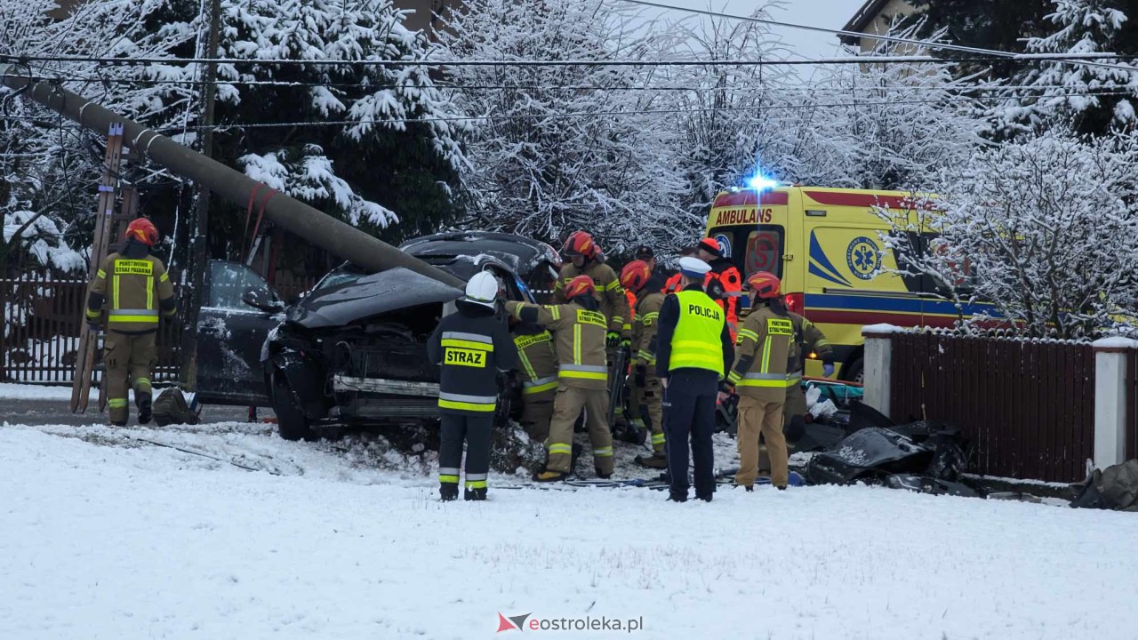 Wypadek na ulicy Kościuszki w Rzekuniu [02.01.2024] - zdjęcie #9 - eOstroleka.pl