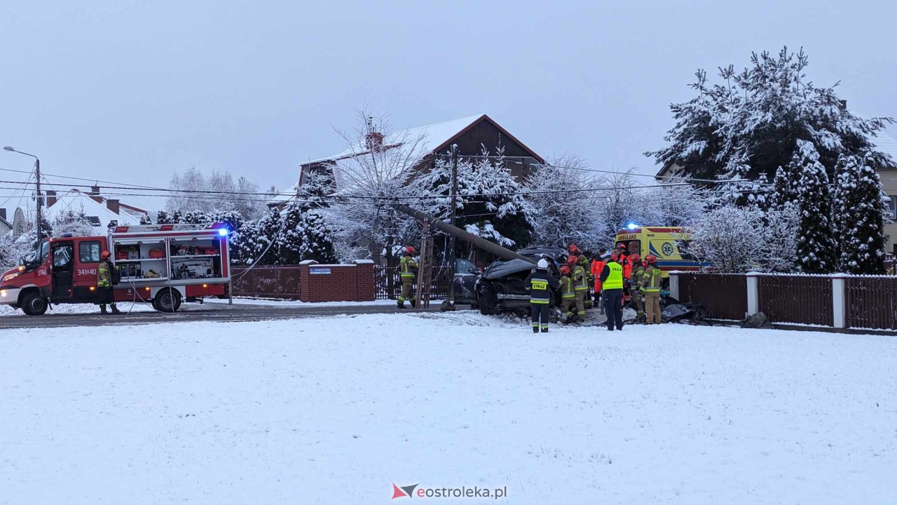 Wypadek na ulicy Kościuszki w Rzekuniu [02.01.2024] - zdjęcie #24 - eOstroleka.pl