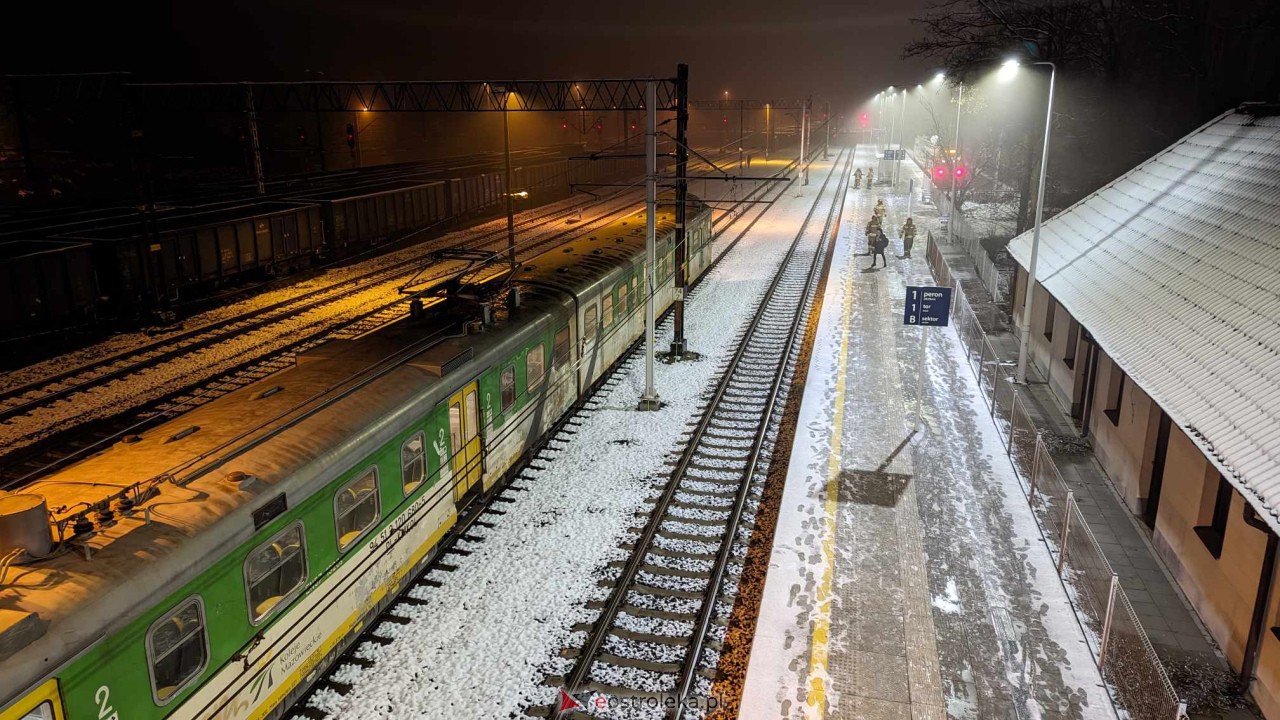 Awaria pociągu w Ostrołęce. Ewakuowano pasażerów [02.01.2024] - zdjęcie #6 - eOstroleka.pl