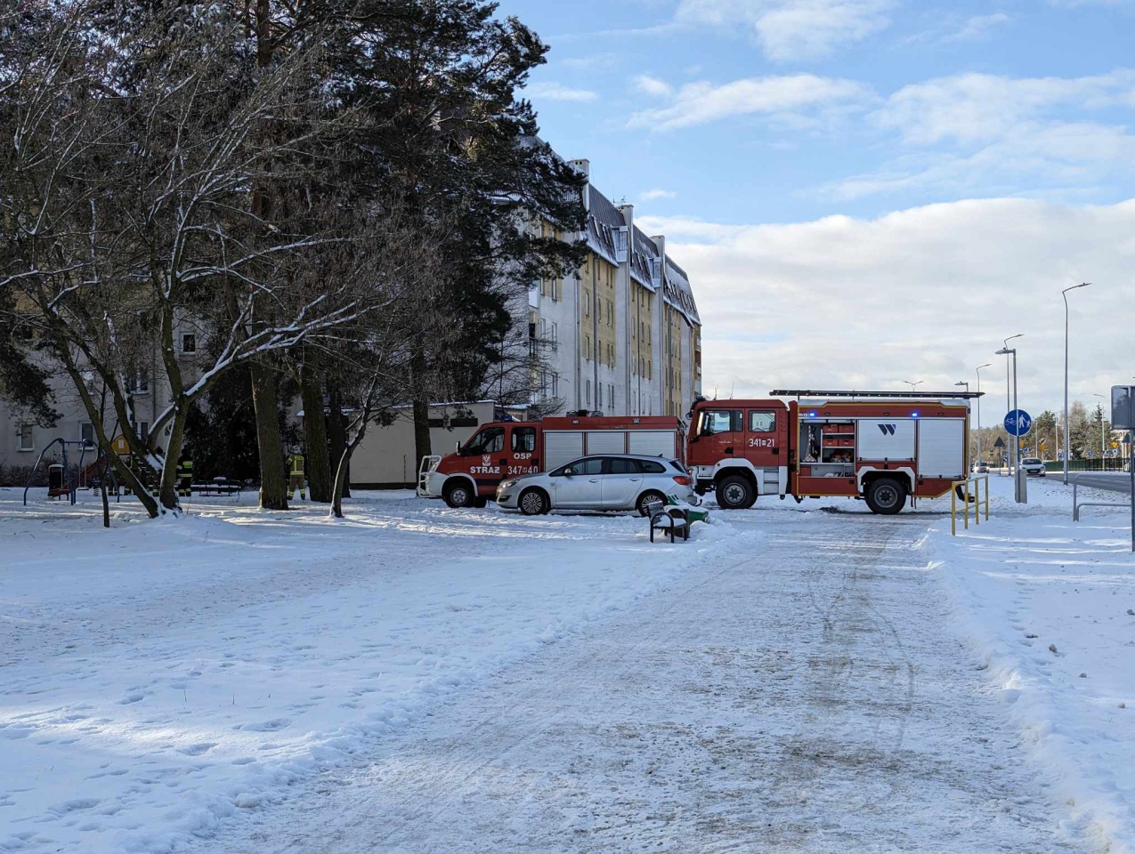 Strażacka akcja przy ulicy Żebrowskiego w Ostrołęce [05.01.2024] - zdjęcie #3 - eOstroleka.pl