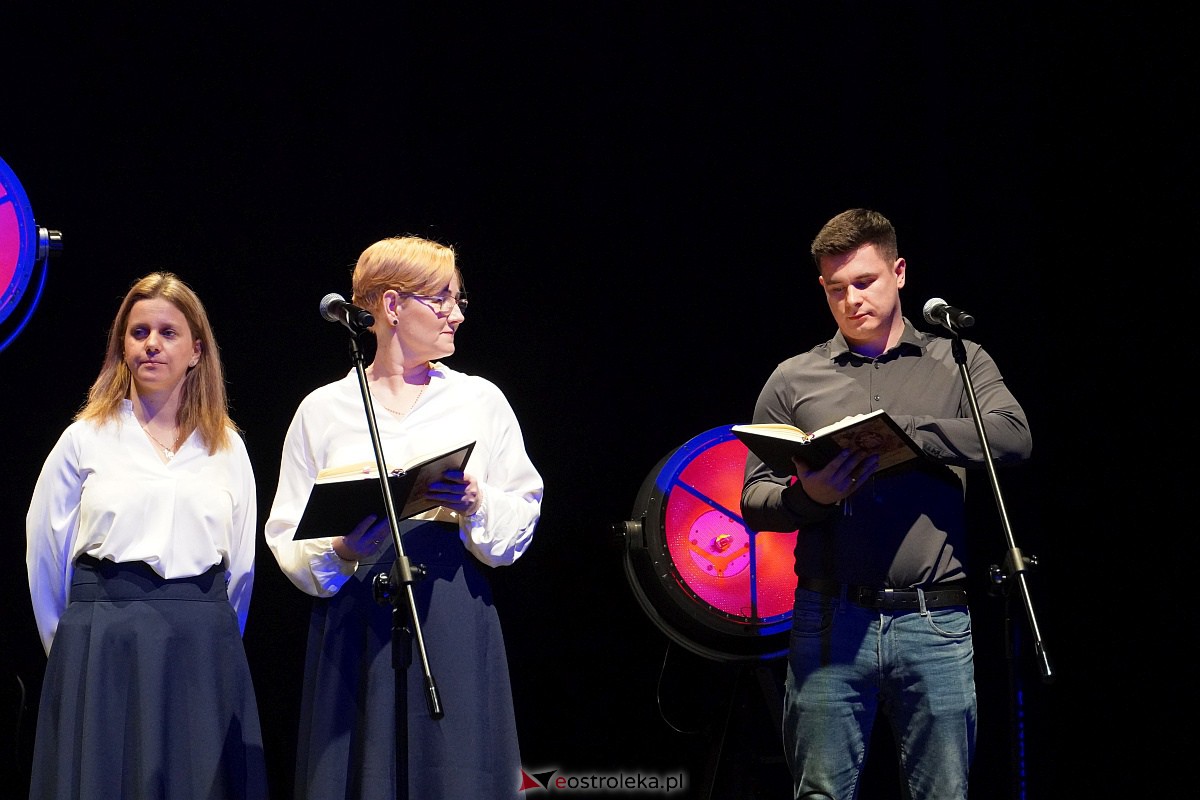 Rodzinny Wieczór Kolędowy w Muzeum Żołnierzy Wyklętych z Lux Dei [5.01.2024] - zdjęcie #11 - eOstroleka.pl