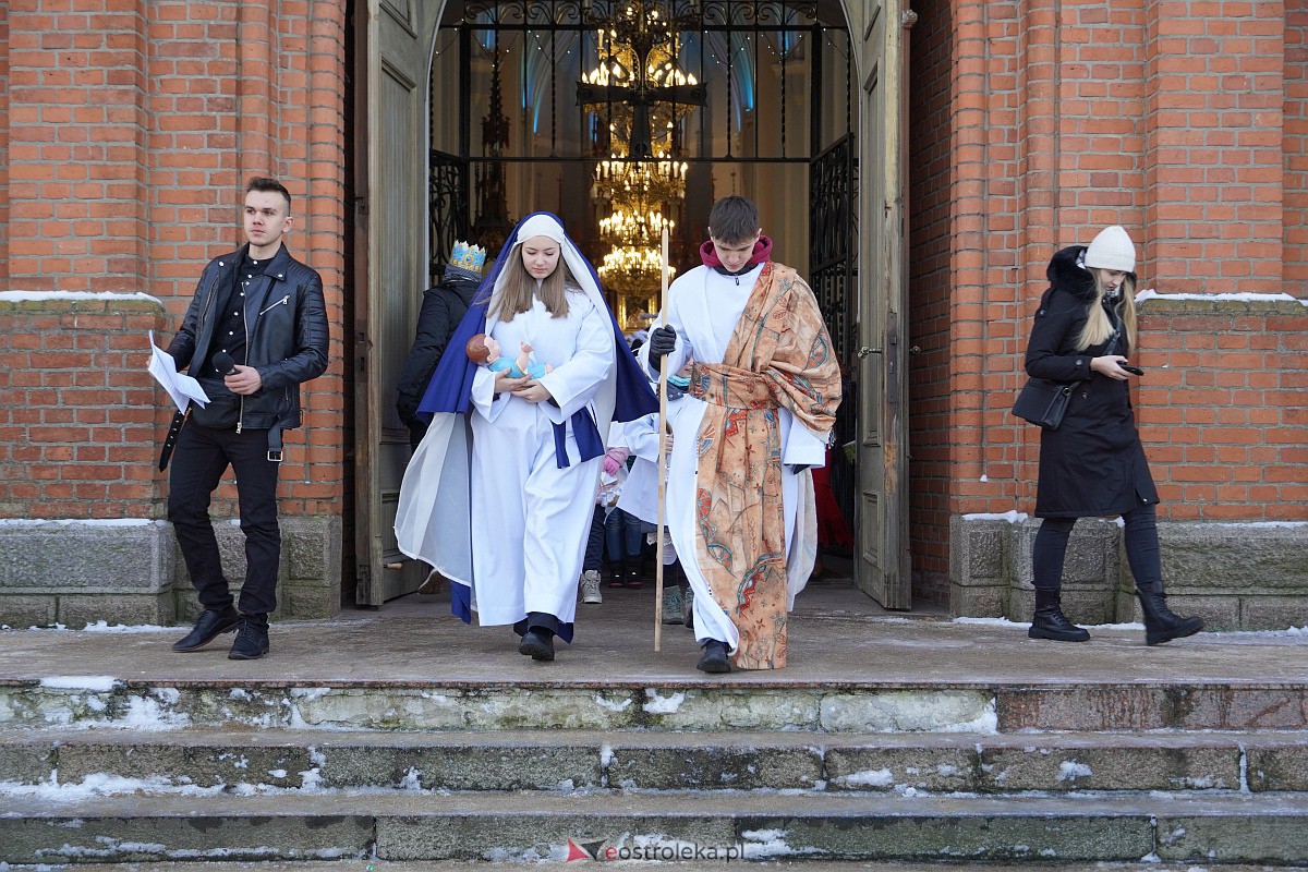 Orszak Trzech Króli w Baranowie [6.01.2024] - zdjęcie #168 - eOstroleka.pl