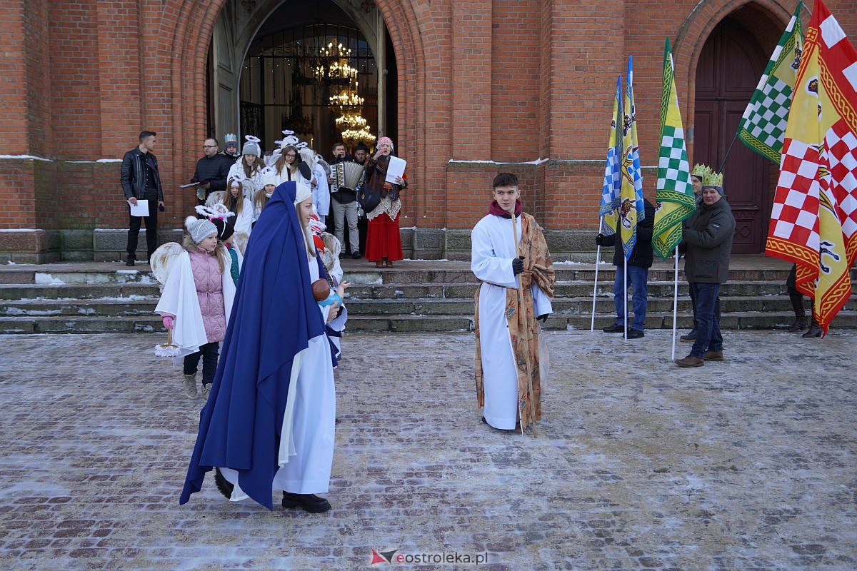 Orszak Trzech Króli w Baranowie [6.01.2024] - zdjęcie #163 - eOstroleka.pl