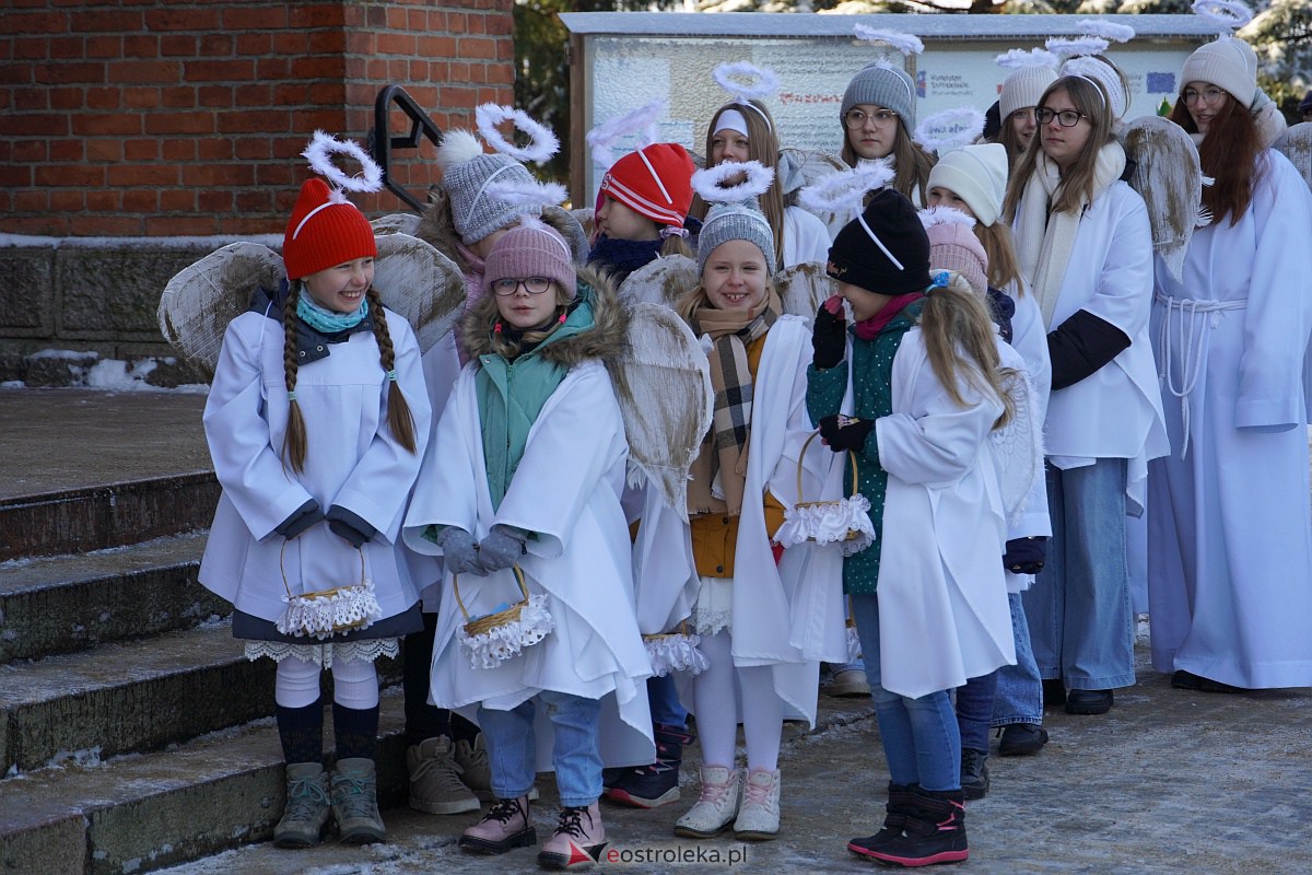 Orszak Trzech Króli w Baranowie [6.01.2024] - zdjęcie #147 - eOstroleka.pl