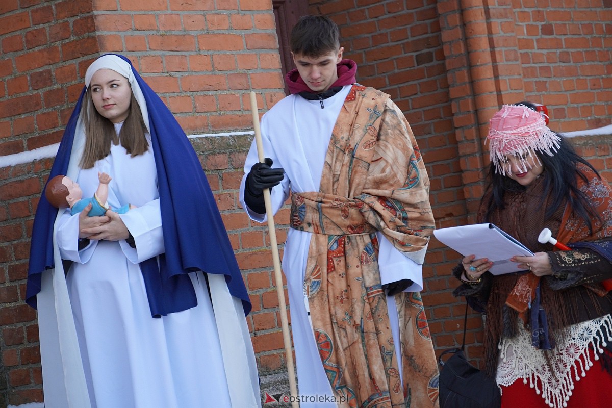 Orszak Trzech Króli w Baranowie [6.01.2024] - zdjęcie #145 - eOstroleka.pl