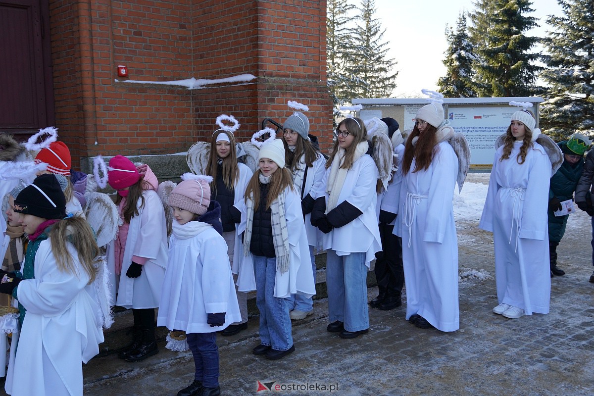 Orszak Trzech Króli w Baranowie [6.01.2024] - zdjęcie #137 - eOstroleka.pl
