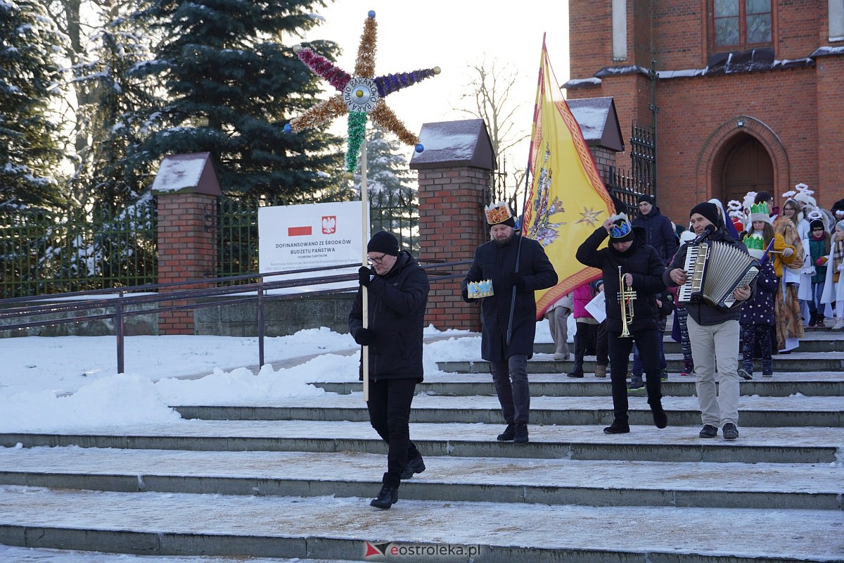Orszak Trzech Króli w Baranowie [6.01.2024] - zdjęcie #128 - eOstroleka.pl