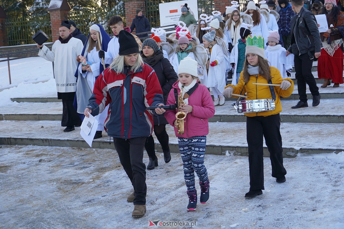 Orszak Trzech Króli w Baranowie [6.01.2024] - zdjęcie #124 - eOstroleka.pl