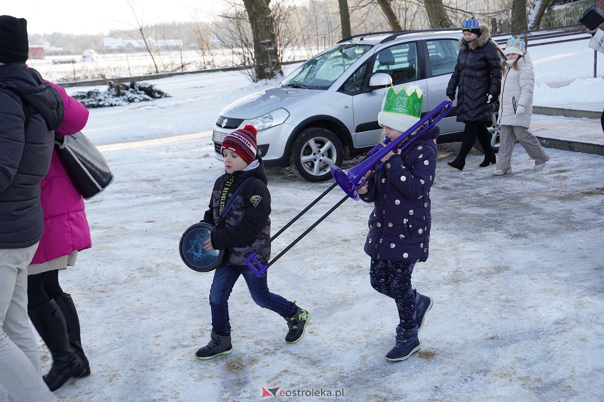 Orszak Trzech Króli w Baranowie [6.01.2024] - zdjęcie #123 - eOstroleka.pl