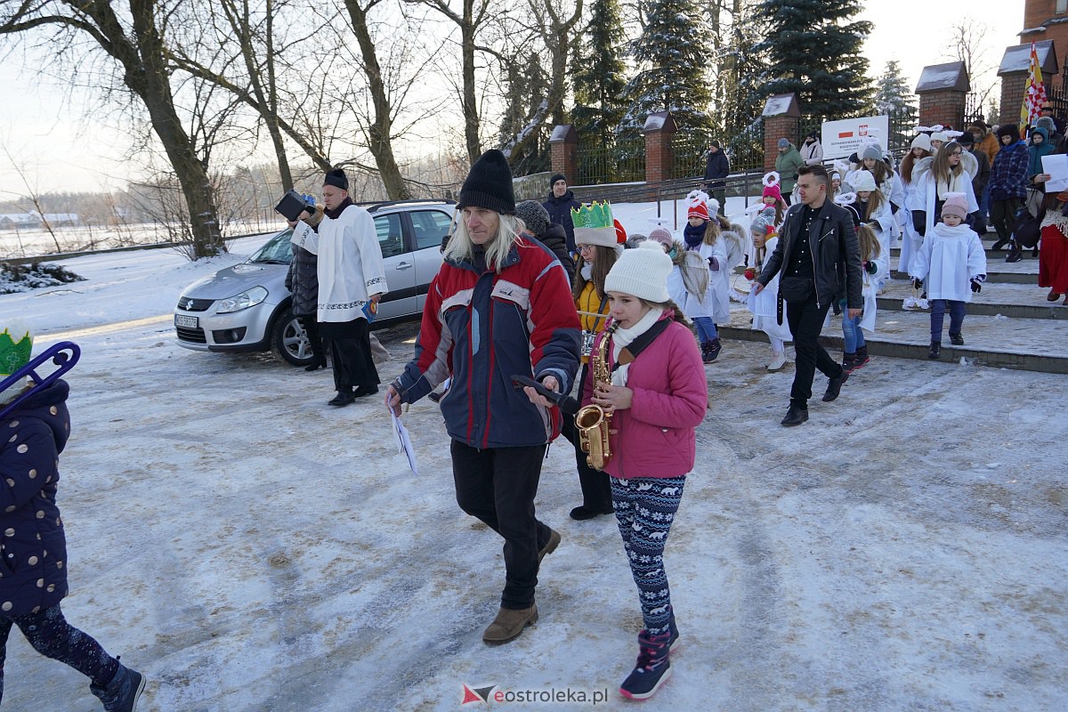 Orszak Trzech Króli w Baranowie [6.01.2024] - zdjęcie #121 - eOstroleka.pl