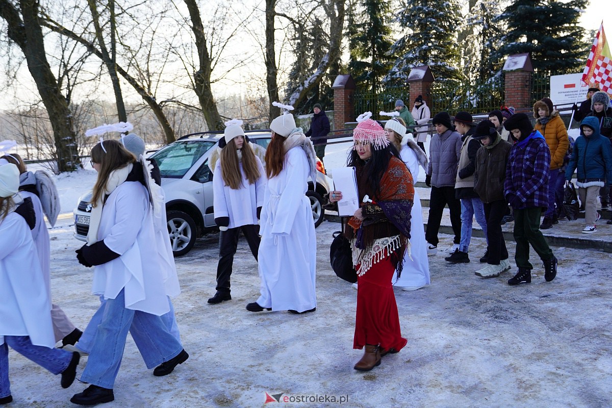 Orszak Trzech Króli w Baranowie [6.01.2024] - zdjęcie #116 - eOstroleka.pl