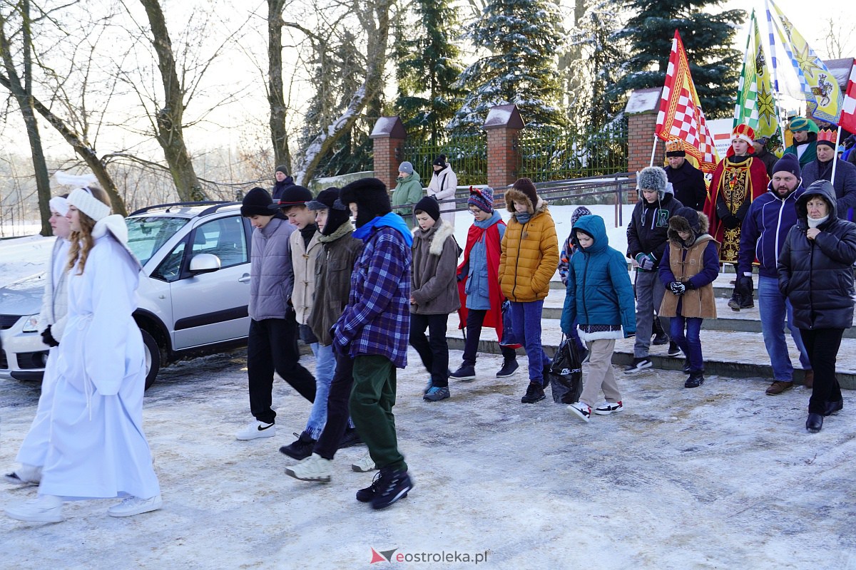 Orszak Trzech Króli w Baranowie [6.01.2024] - zdjęcie #115 - eOstroleka.pl