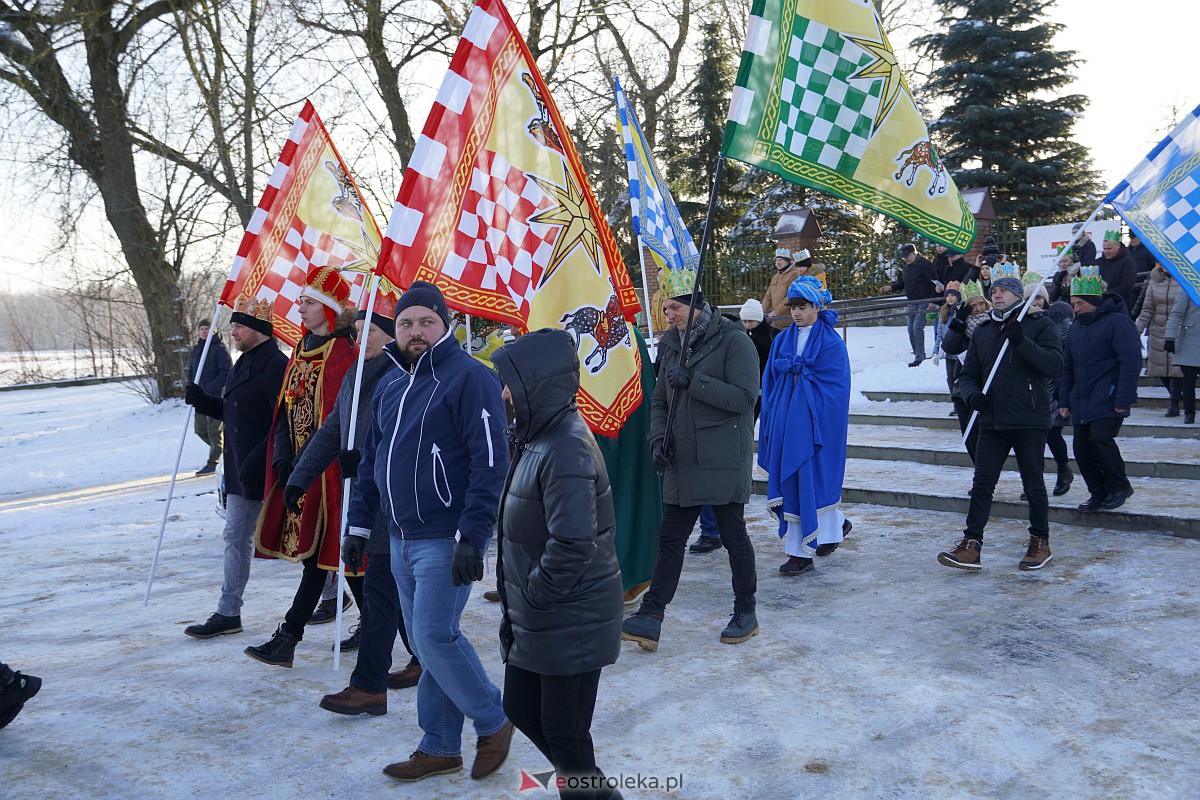 Orszak Trzech Króli w Baranowie [6.01.2024] - zdjęcie #107 - eOstroleka.pl