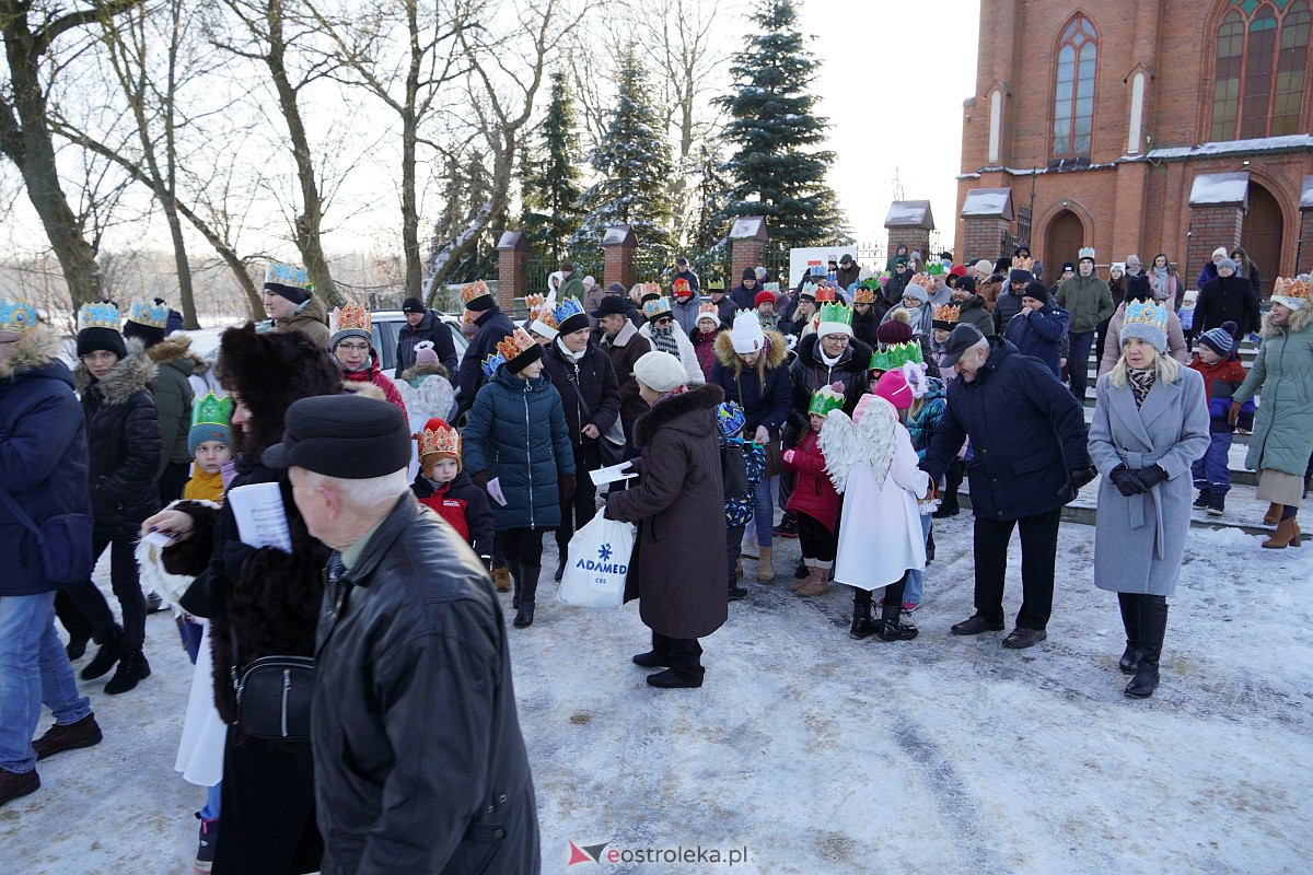 Orszak Trzech Króli w Baranowie [6.01.2024] - zdjęcie #65 - eOstroleka.pl