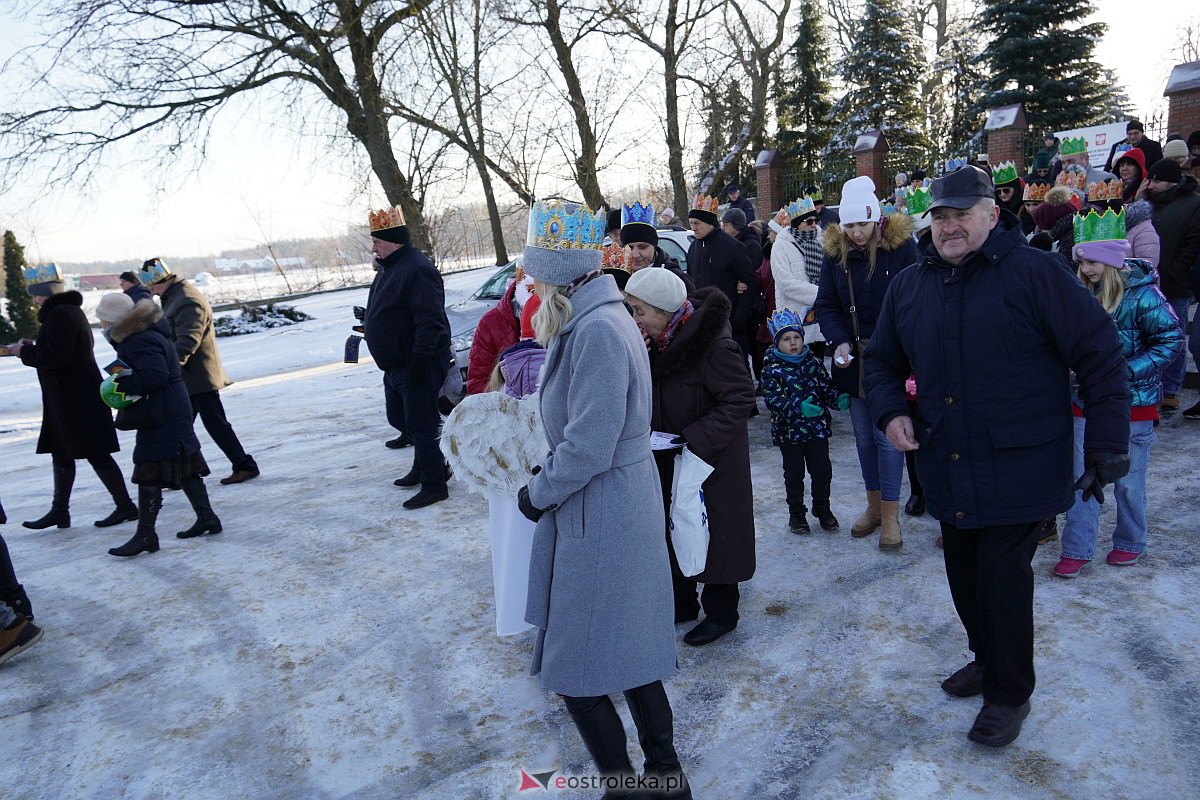 Orszak Trzech Króli w Baranowie [6.01.2024] - zdjęcie #61 - eOstroleka.pl