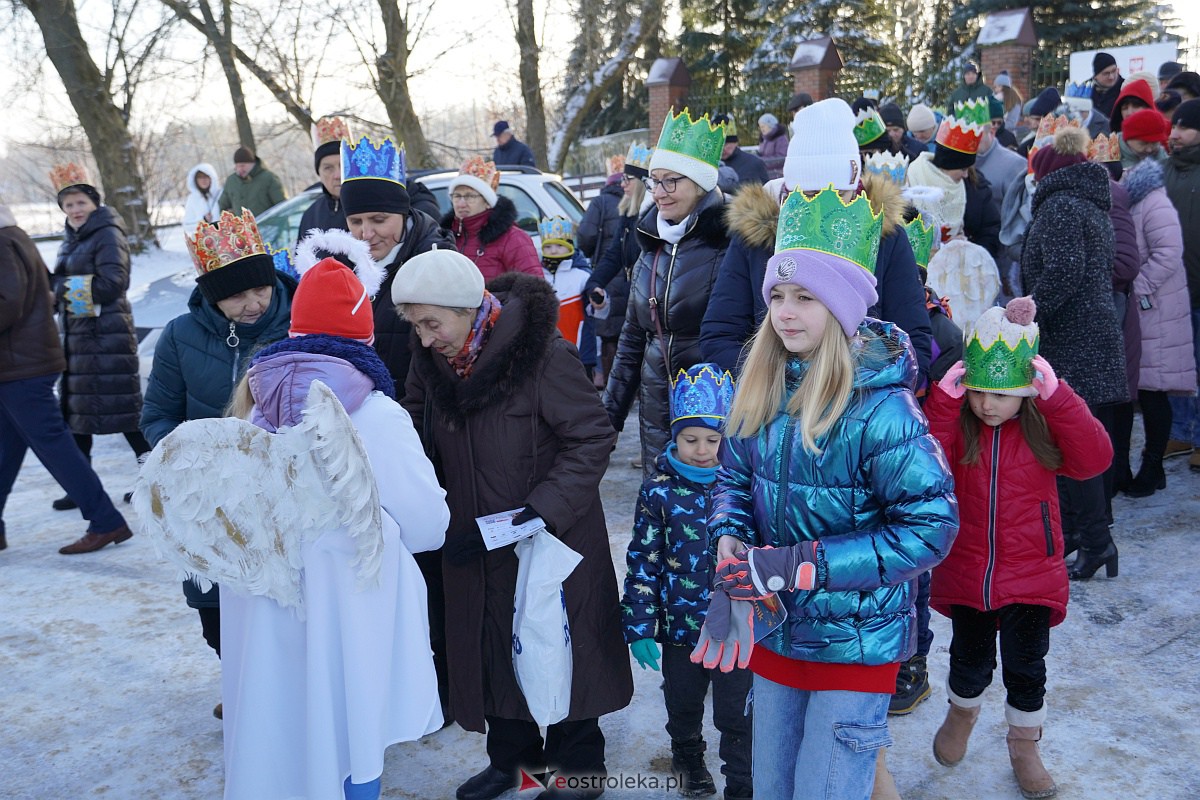 Orszak Trzech Króli w Baranowie [6.01.2024] - zdjęcie #59 - eOstroleka.pl