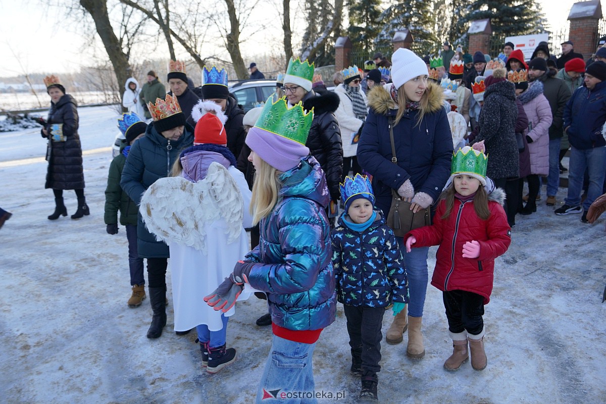 Orszak Trzech Króli w Baranowie [6.01.2024] - zdjęcie #57 - eOstroleka.pl