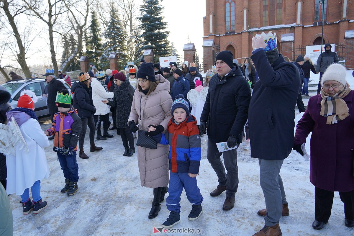 Orszak Trzech Króli w Baranowie [6.01.2024] - zdjęcie #45 - eOstroleka.pl