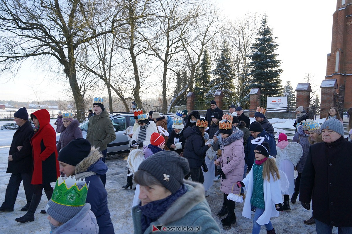 Orszak Trzech Króli w Baranowie [6.01.2024] - zdjęcie #41 - eOstroleka.pl