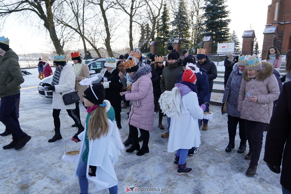 Orszak Trzech Króli w Baranowie [6.01.2024] - zdjęcie #39 - eOstroleka.pl