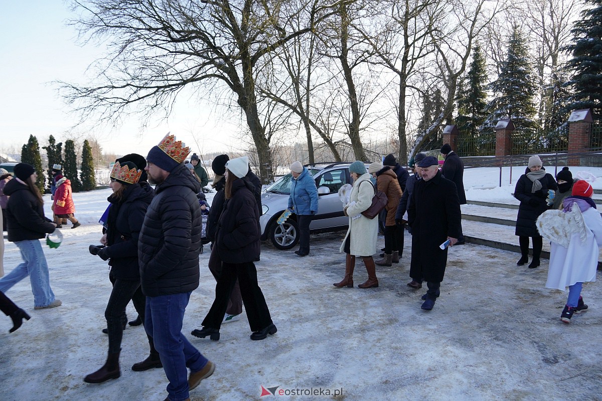 Orszak Trzech Króli w Baranowie [6.01.2024] - zdjęcie #110 - eOstroleka.pl