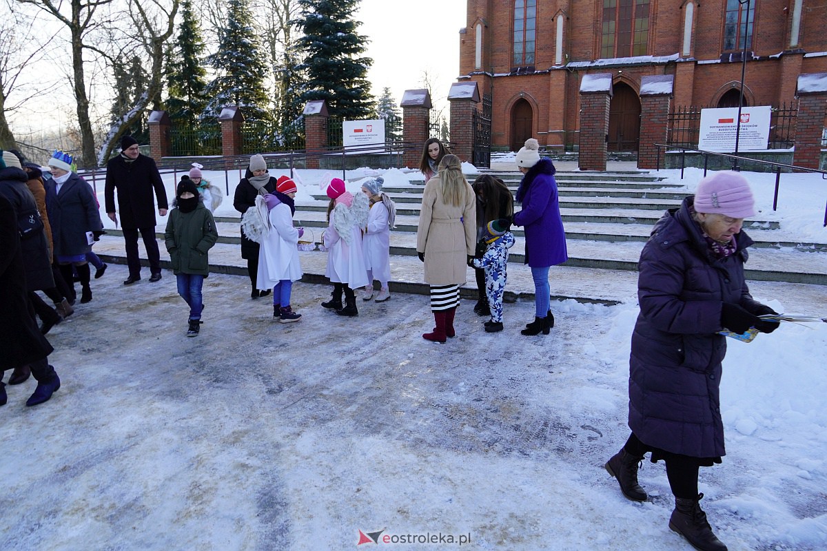 Orszak Trzech Króli w Baranowie [6.01.2024] - zdjęcie #108 - eOstroleka.pl