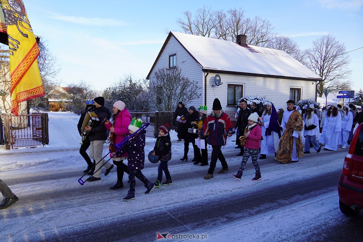 Orszak Trzech Króli w Baranowie [6.01.2024] - zdjęcie #106 - eOstroleka.pl