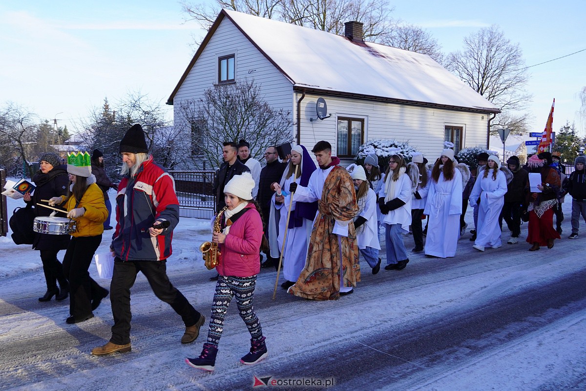 Orszak Trzech Króli w Baranowie [6.01.2024] - zdjęcie #100 - eOstroleka.pl