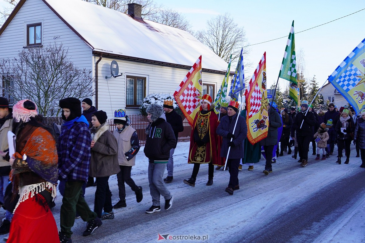 Orszak Trzech Króli w Baranowie [6.01.2024] - zdjęcie #88 - eOstroleka.pl