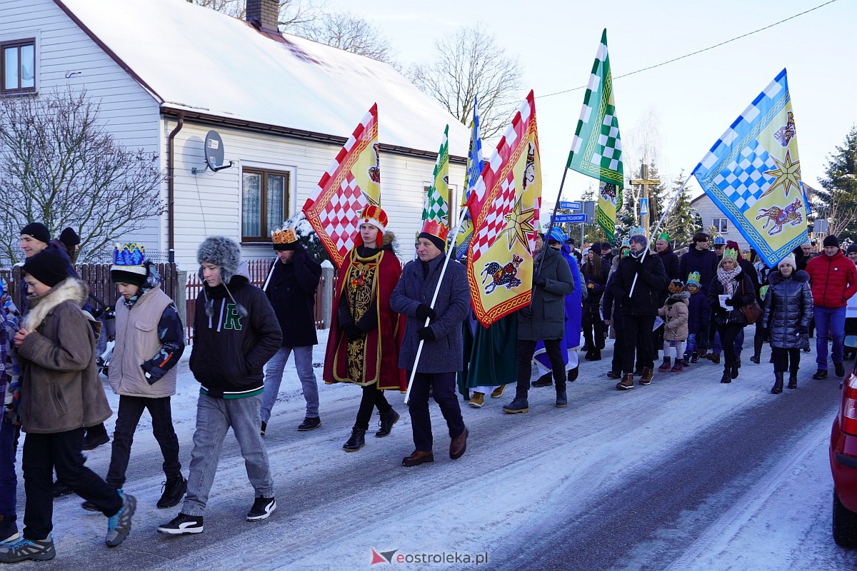Orszak Trzech Króli w Baranowie [6.01.2024] - zdjęcie #86 - eOstroleka.pl