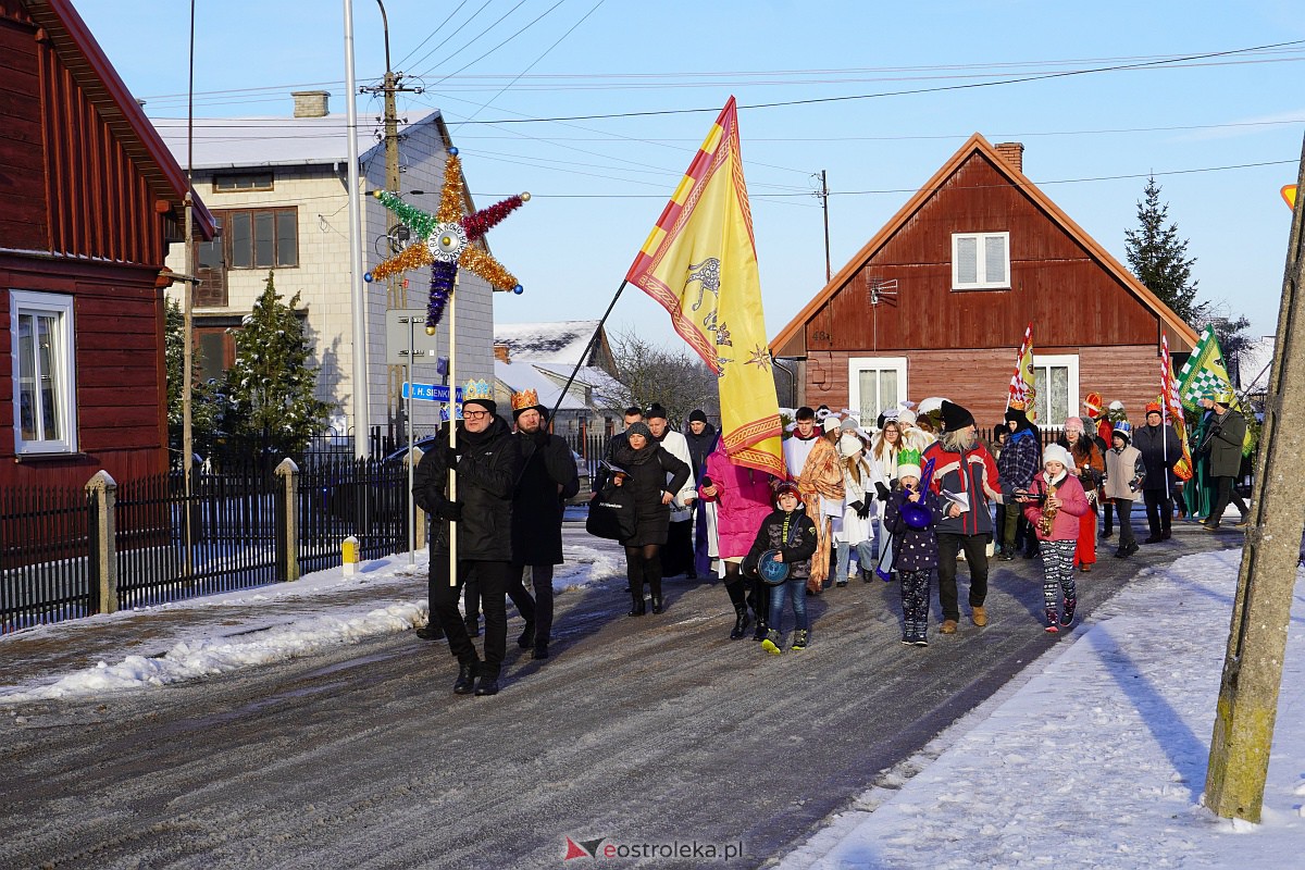 Orszak Trzech Króli w Baranowie [6.01.2024] - zdjęcie #58 - eOstroleka.pl
