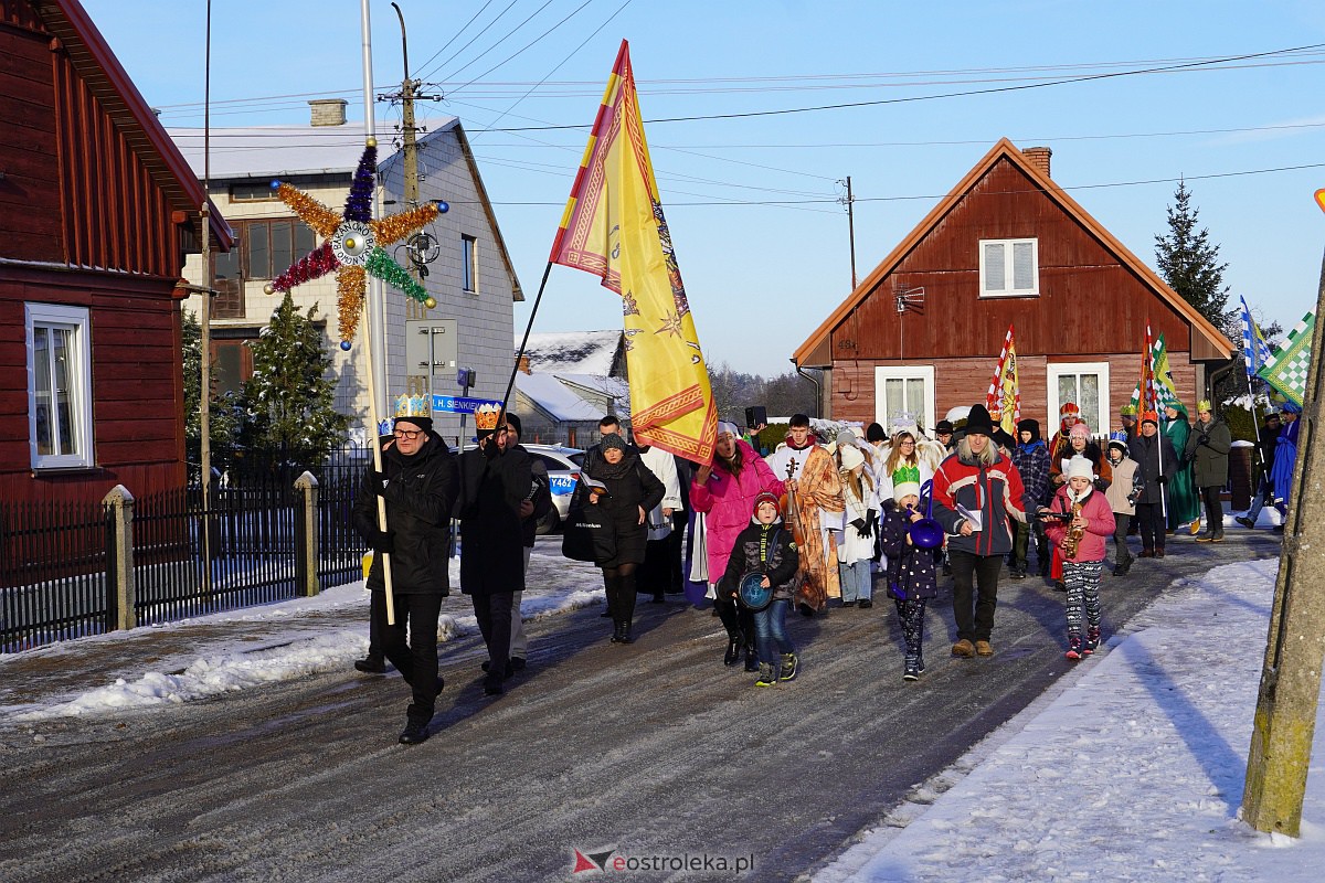 Orszak Trzech Króli w Baranowie [6.01.2024] - zdjęcie #56 - eOstroleka.pl