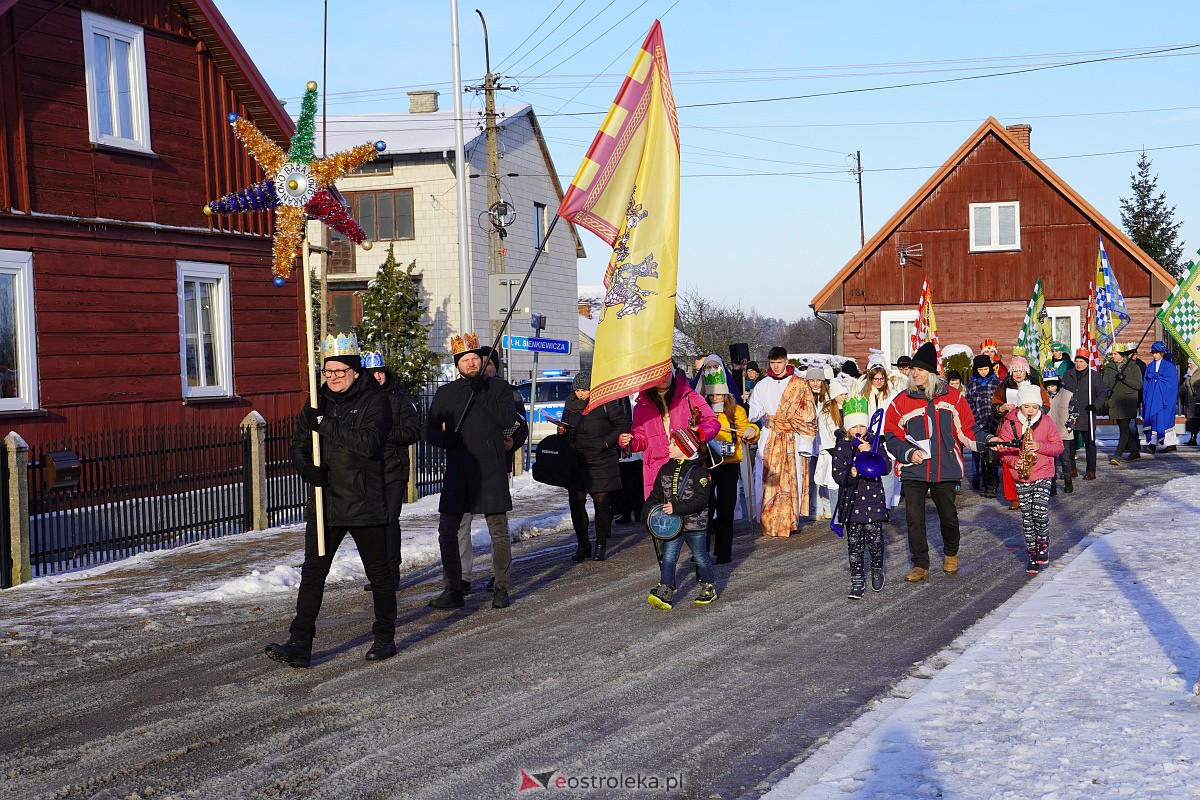 Orszak Trzech Króli w Baranowie [6.01.2024] - zdjęcie #54 - eOstroleka.pl