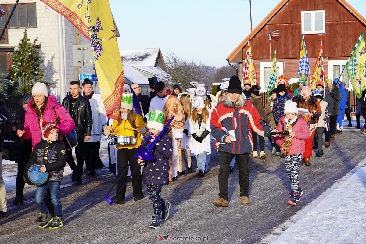 Orszak Trzech Króli w Baranowie [6.01.2024] - zdjęcie #50 - eOstroleka.pl