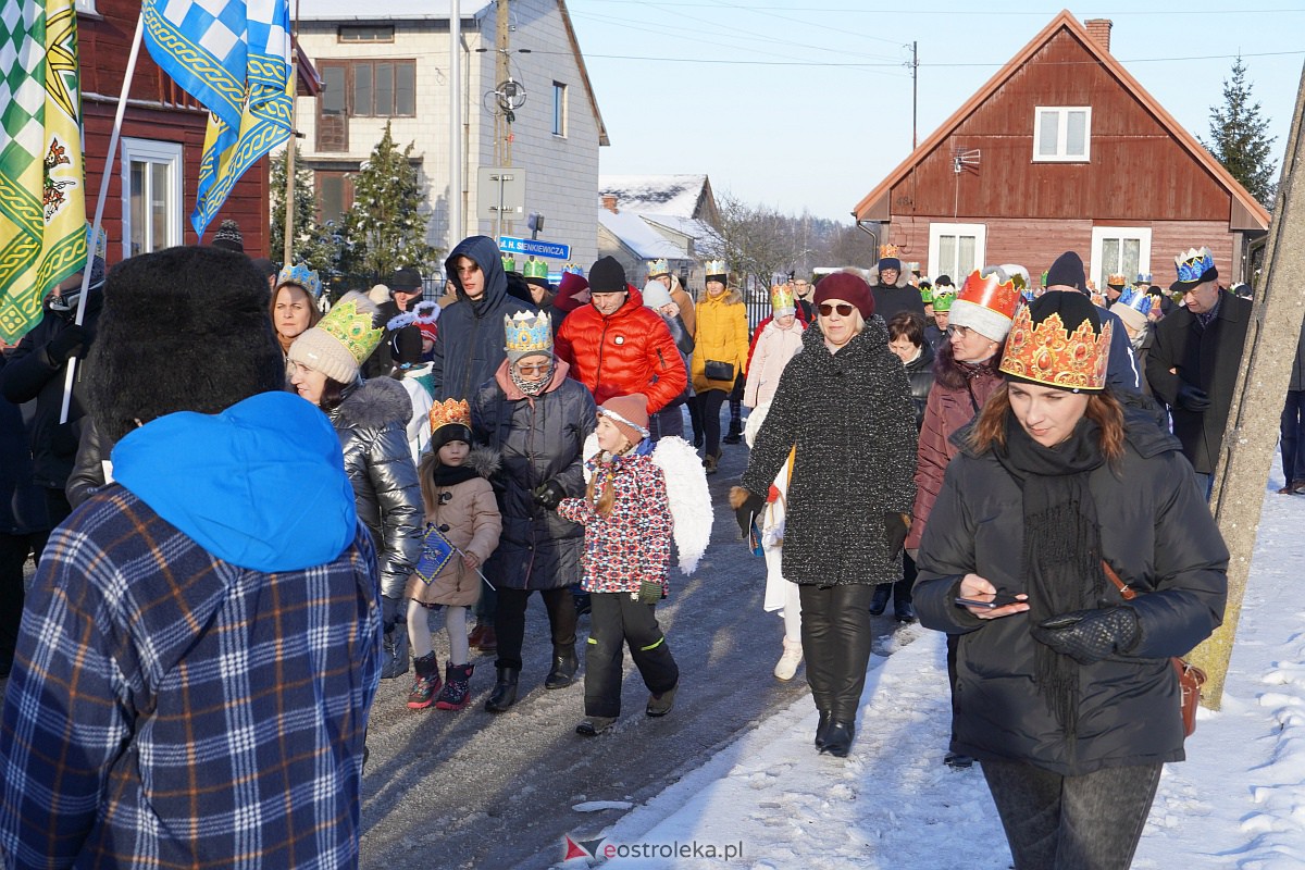 Orszak Trzech Króli w Baranowie [6.01.2024] - zdjęcie #33 - eOstroleka.pl