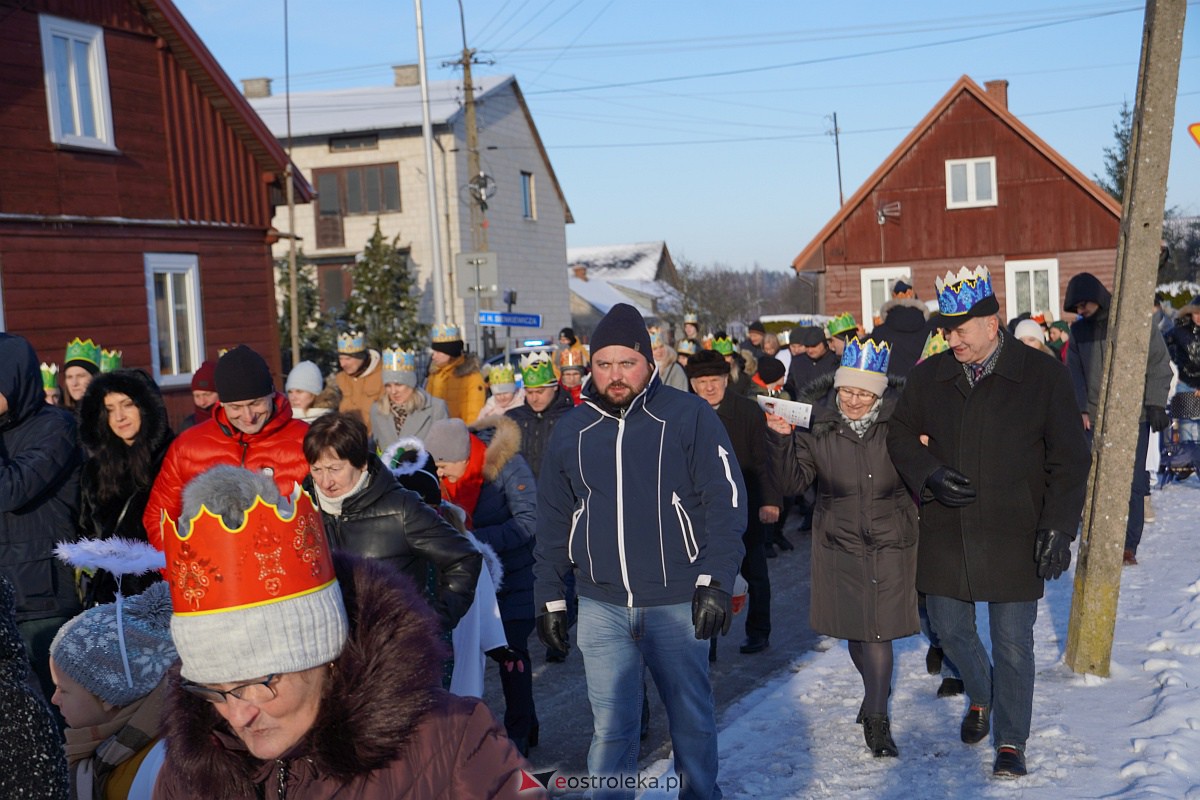 Orszak Trzech Króli w Baranowie [6.01.2024] - zdjęcie #30 - eOstroleka.pl