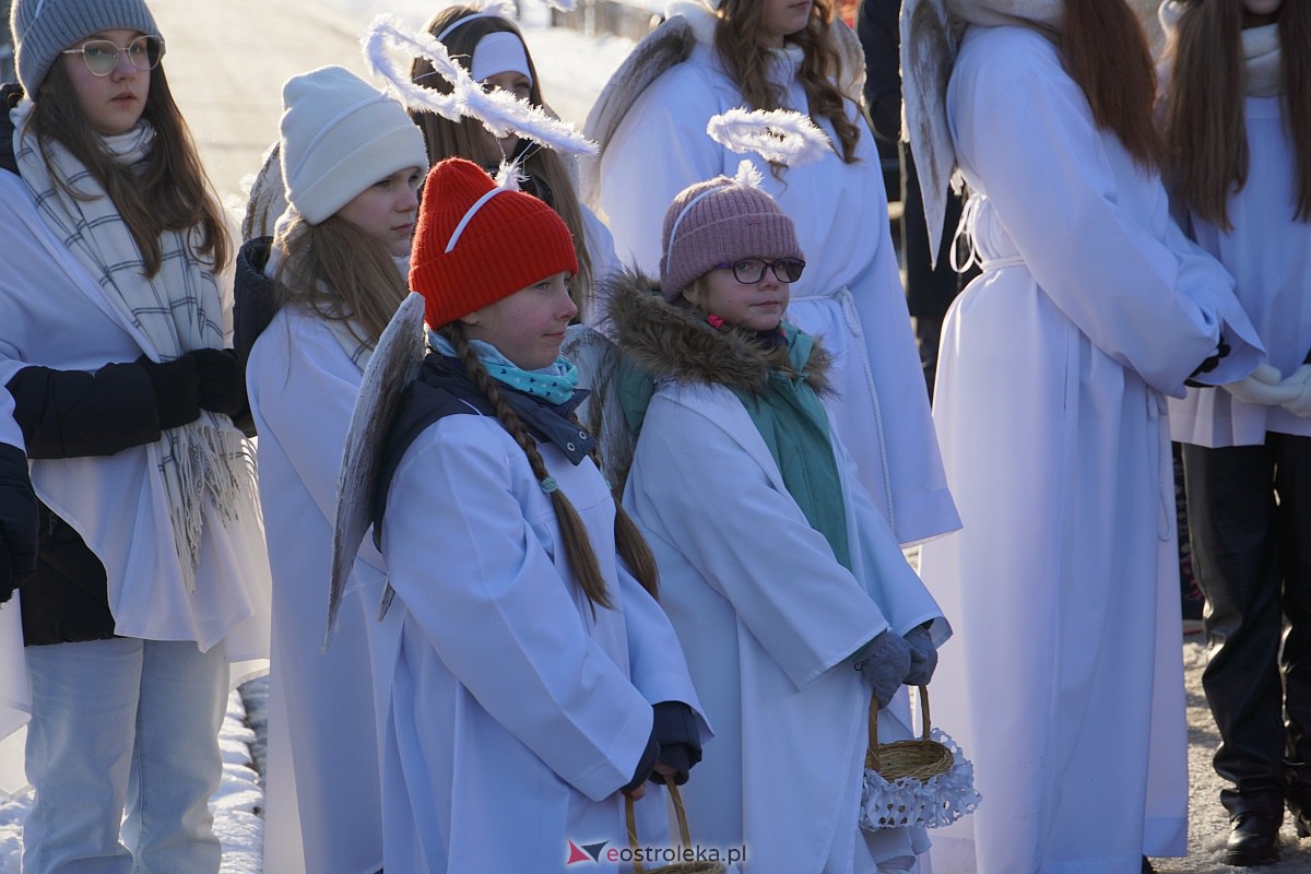 Orszak Trzech Króli w Baranowie [6.01.2024] - zdjęcie #20 - eOstroleka.pl