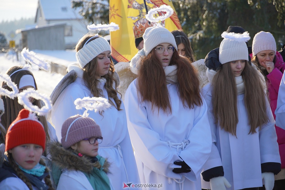 Orszak Trzech Króli w Baranowie [6.01.2024] - zdjęcie #19 - eOstroleka.pl