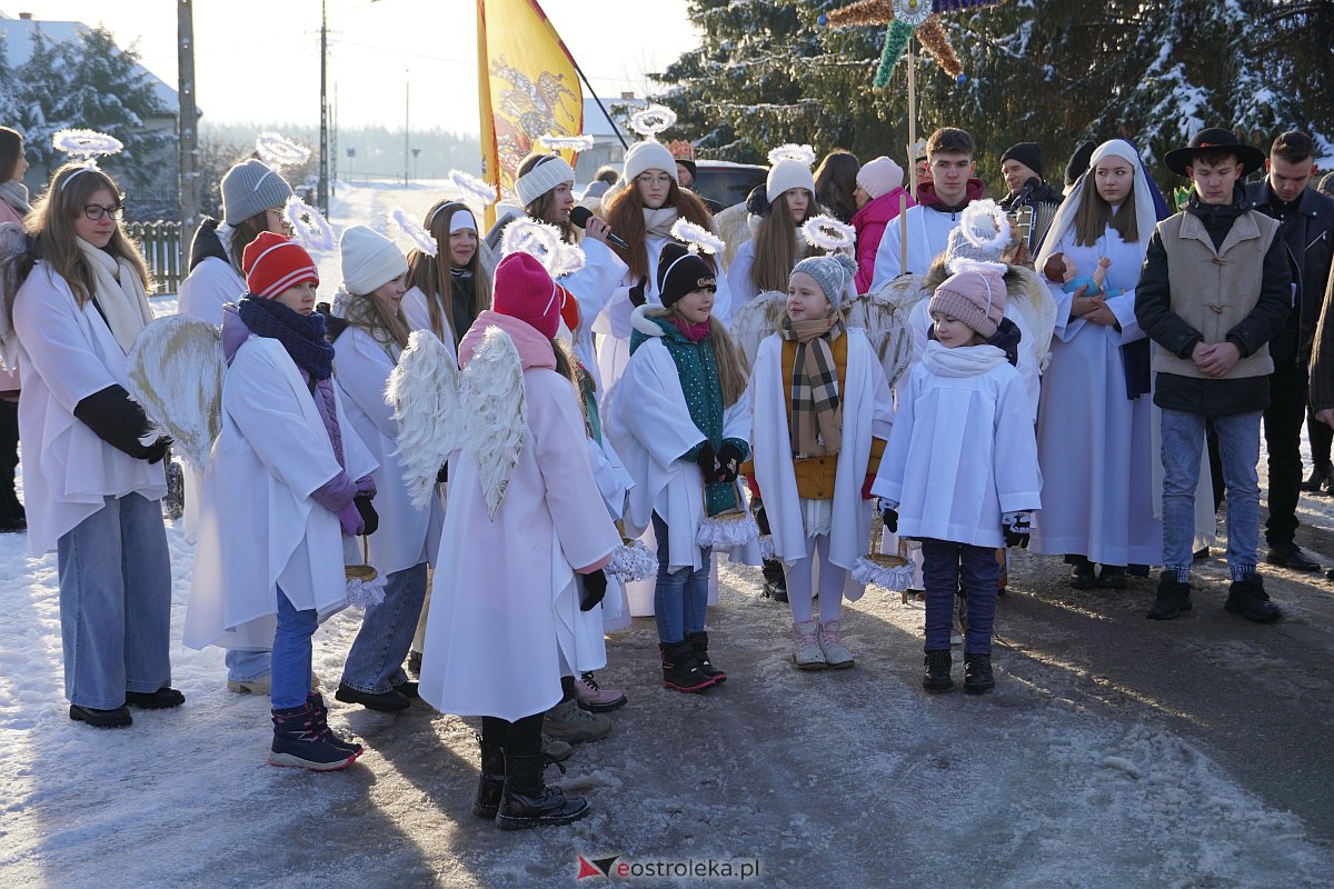 Orszak Trzech Króli w Baranowie [6.01.2024] - zdjęcie #7 - eOstroleka.pl