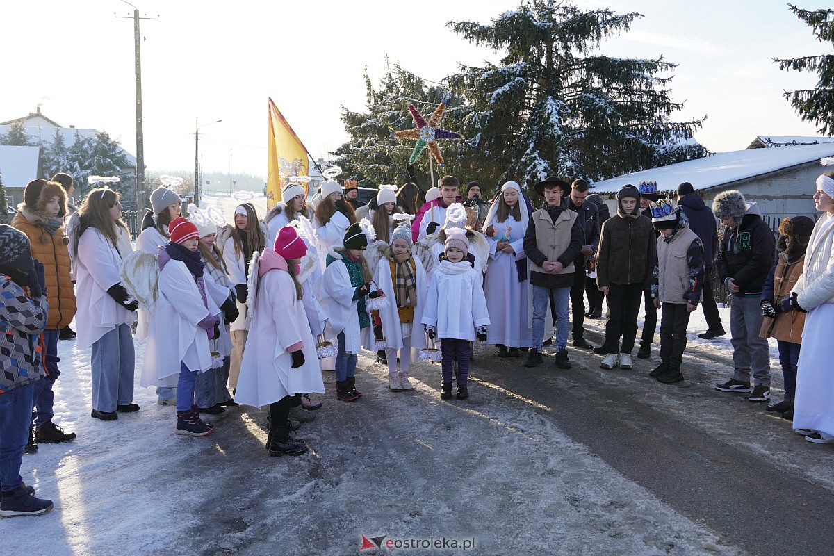 Orszak Trzech Króli w Baranowie [6.01.2024] - zdjęcie #6 - eOstroleka.pl
