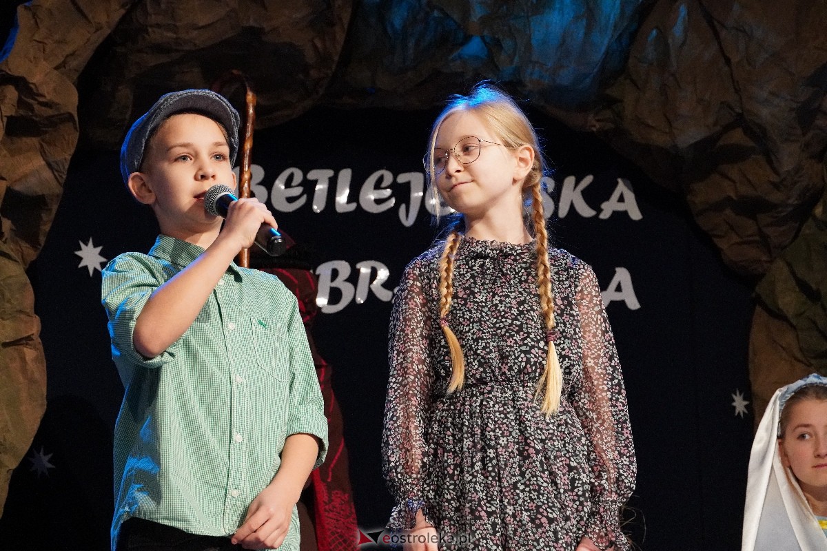 Orszak Trzech Króli w Myszyńcu [06.01.2024] - zdjęcie #145 - eOstroleka.pl