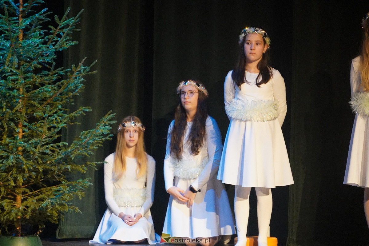 Orszak Trzech Króli w Myszyńcu [06.01.2024] - zdjęcie #50 - eOstroleka.pl
