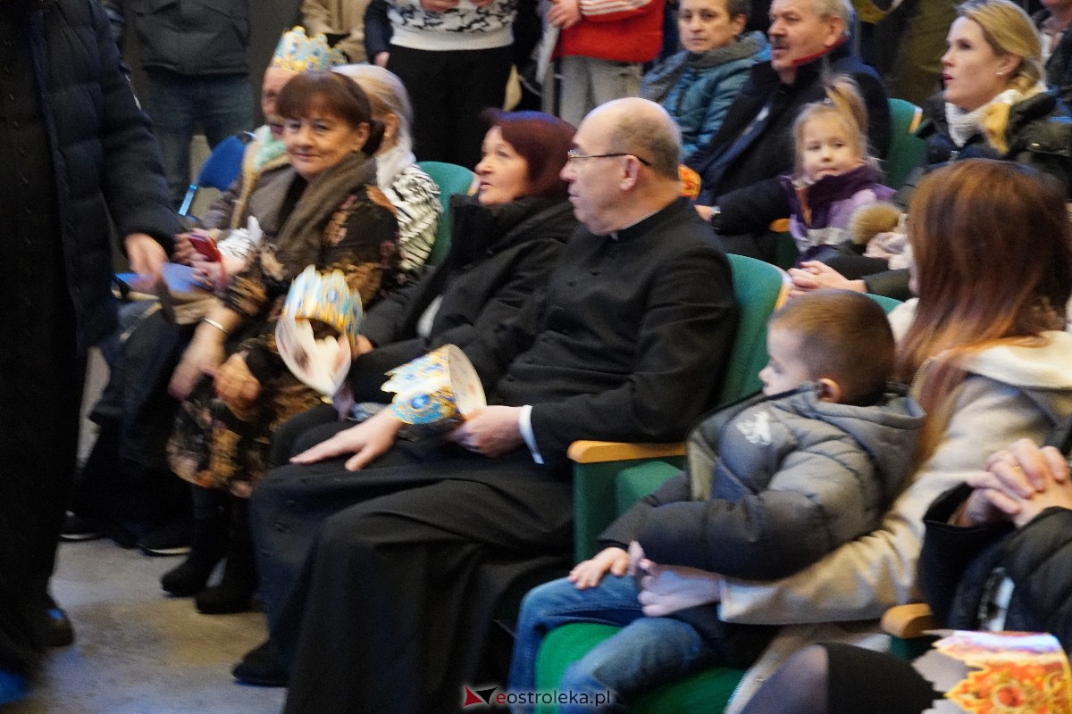 Orszak Trzech Króli w Myszyńcu [06.01.2024] - zdjęcie #20 - eOstroleka.pl