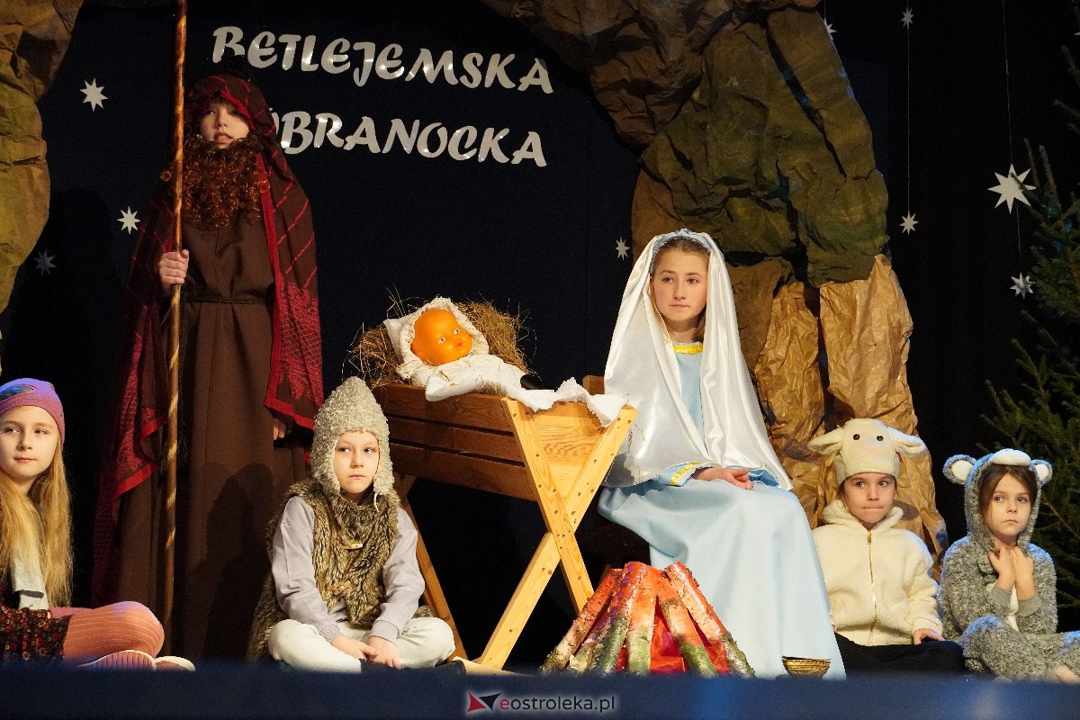 Orszak Trzech Króli w Myszyńcu [06.01.2024] - zdjęcie #19 - eOstroleka.pl