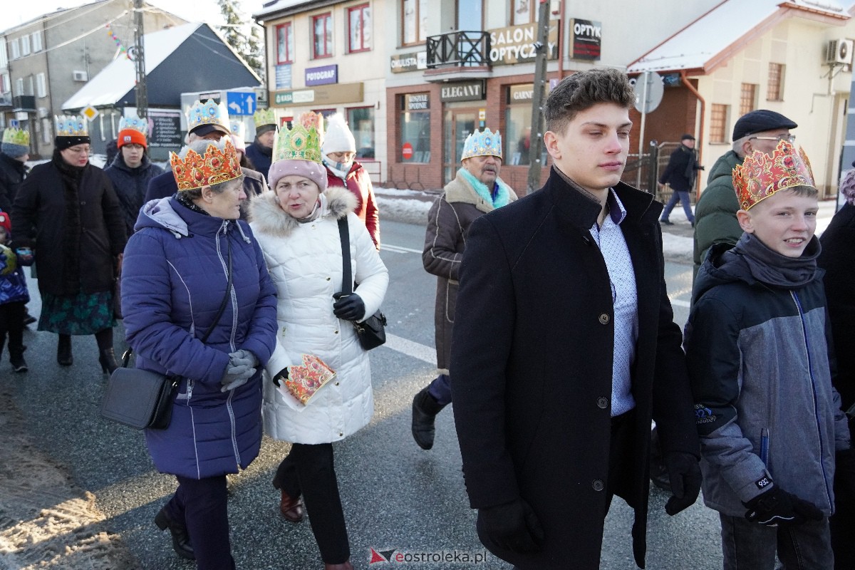 Orszak Trzech Króli w Myszyńcu [06.01.2024] - zdjęcie #14 - eOstroleka.pl