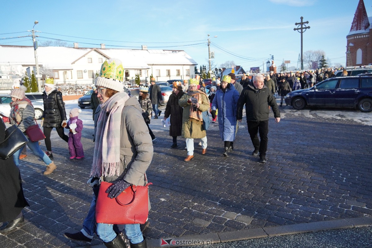 Orszak Trzech Króli w Myszyńcu [06.01.2024] - zdjęcie #10 - eOstroleka.pl