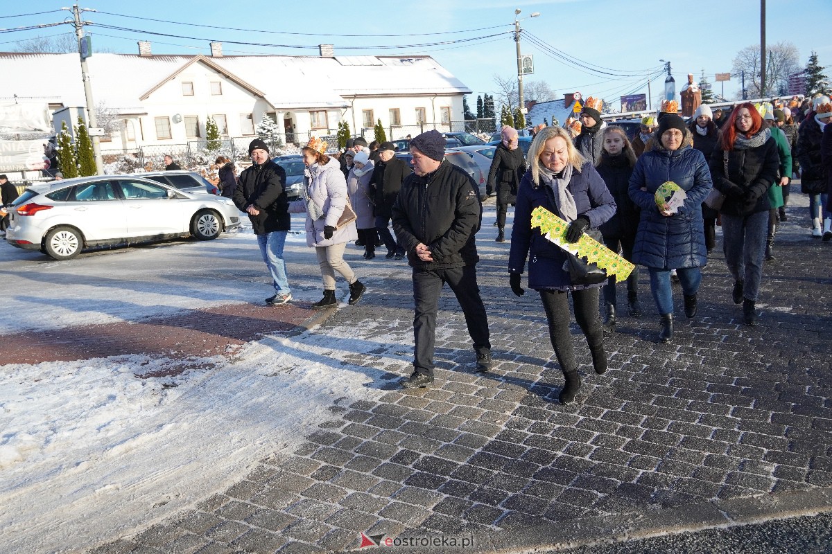Orszak Trzech Króli w Myszyńcu [06.01.2024] - zdjęcie #5 - eOstroleka.pl