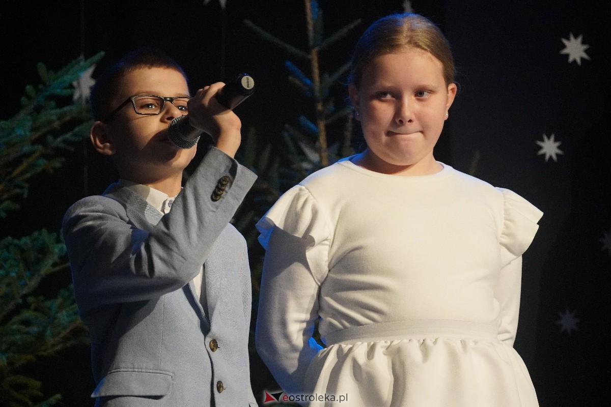 Orszak Trzech Króli w Myszyńcu [06.01.2024] - zdjęcie #1 - eOstroleka.pl