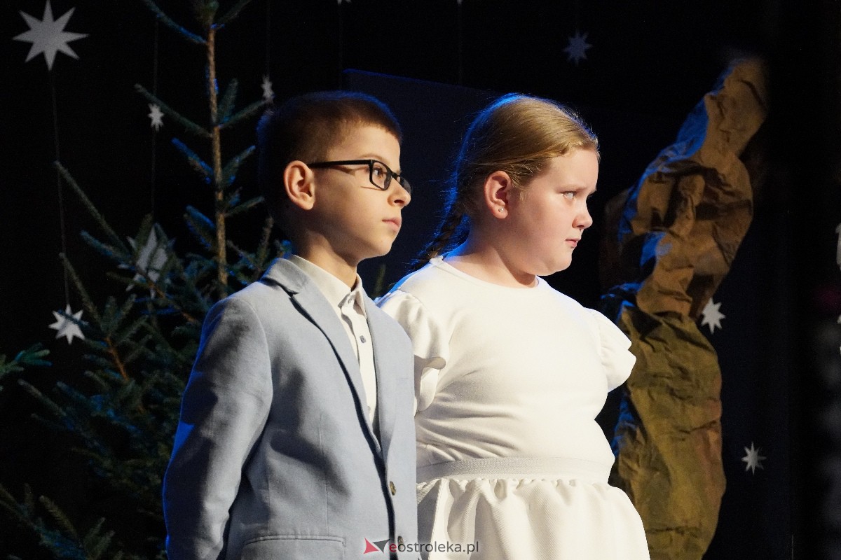 Orszak Trzech Króli w Myszyńcu [06.01.2024] - zdjęcie #47 - eOstroleka.pl