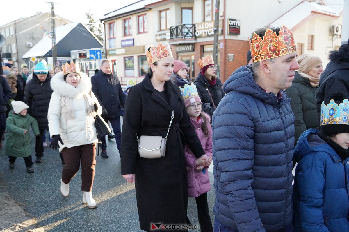 Orszak Trzech Króli w Myszyńcu [06.01.2024] - zdjęcie #43 - eOstroleka.pl